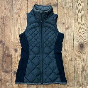 Lululemon athletica vest size 4 slim puffer black and gray